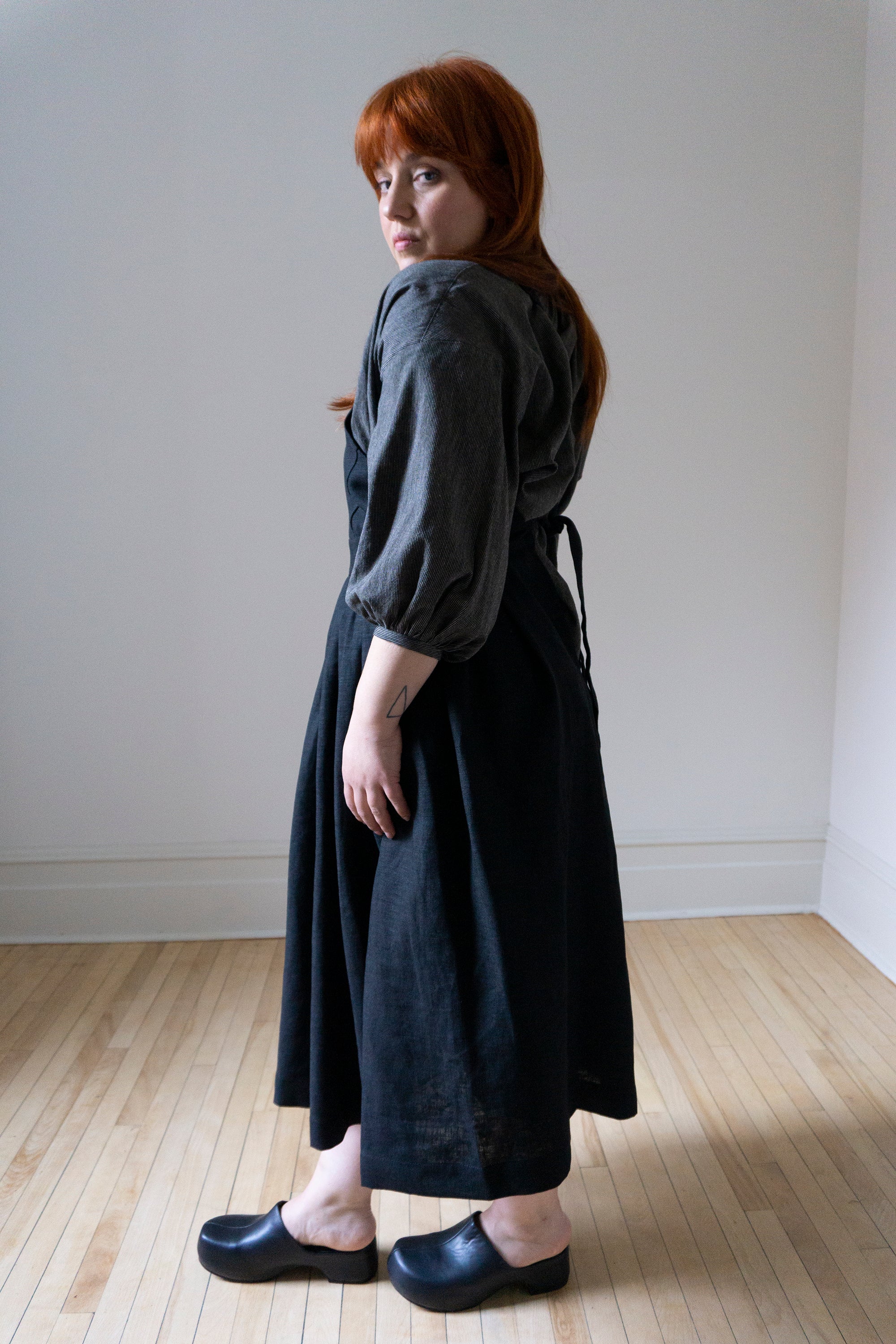 Robe Tablier Osa - Lin Noir