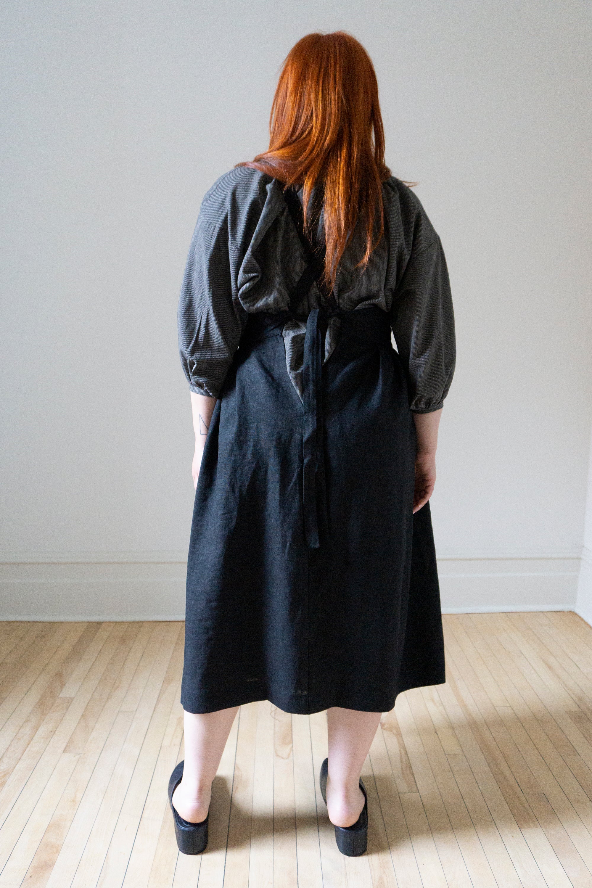 Robe Tablier Osa - Lin Noir