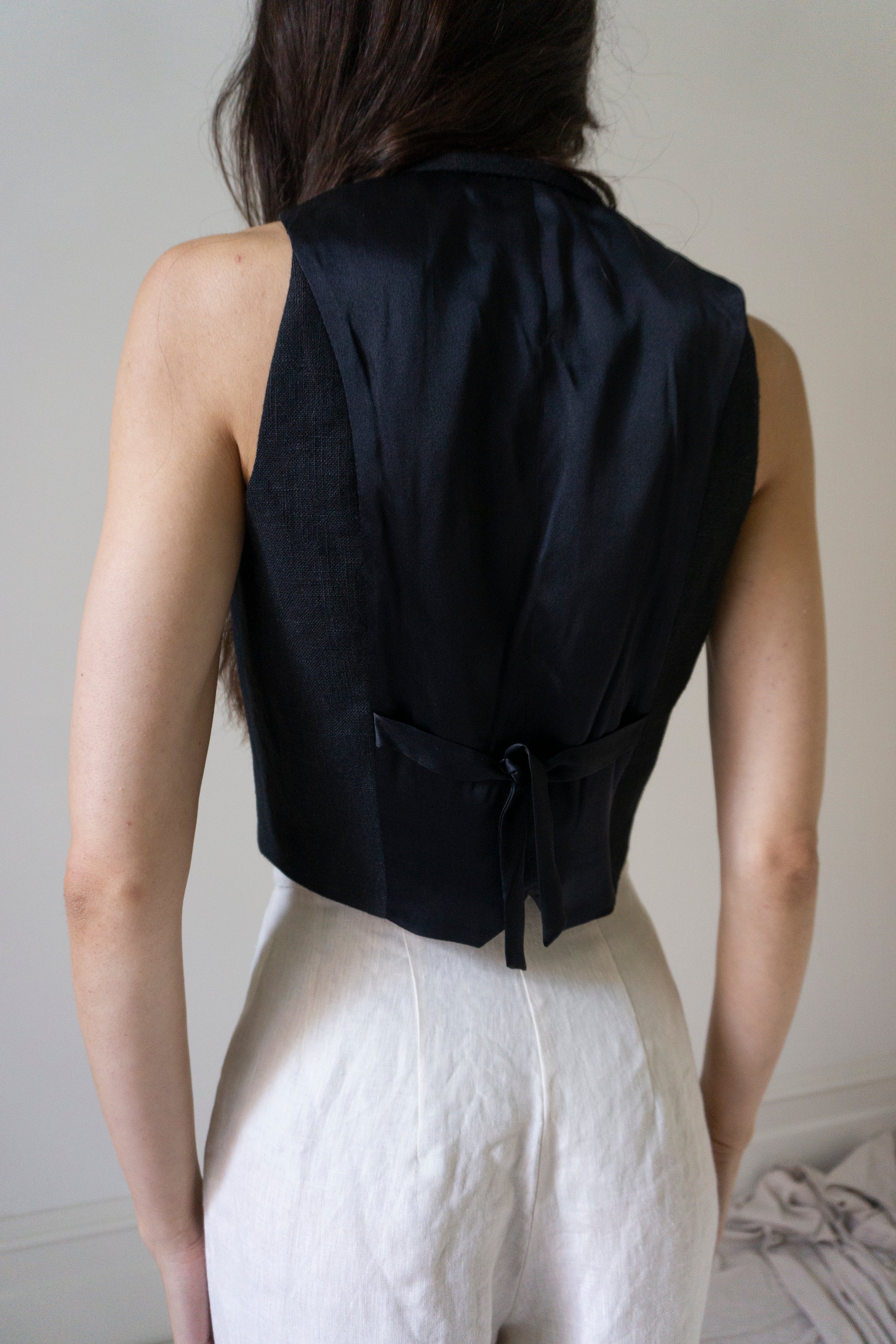 Tove Linen Waistcoat - Black