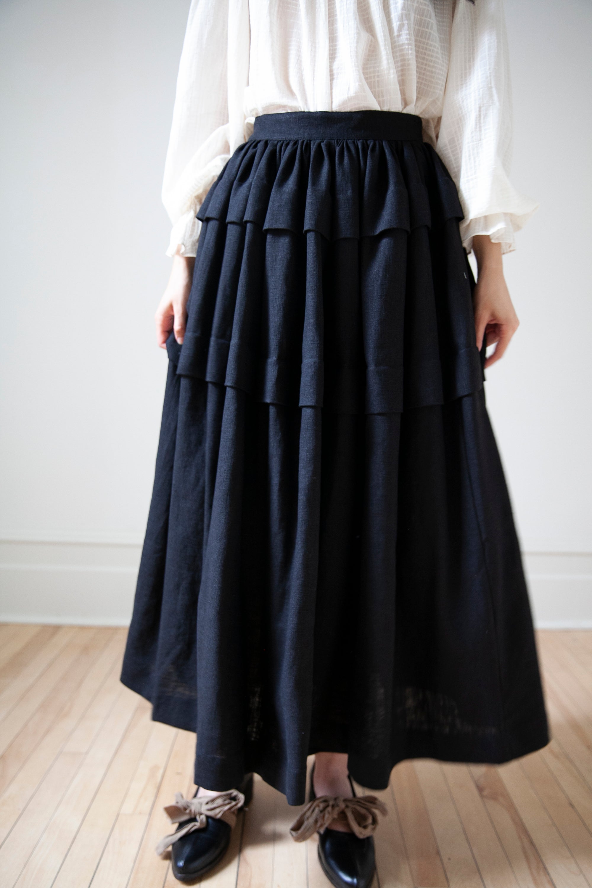 Carys Skirt - Black Linen