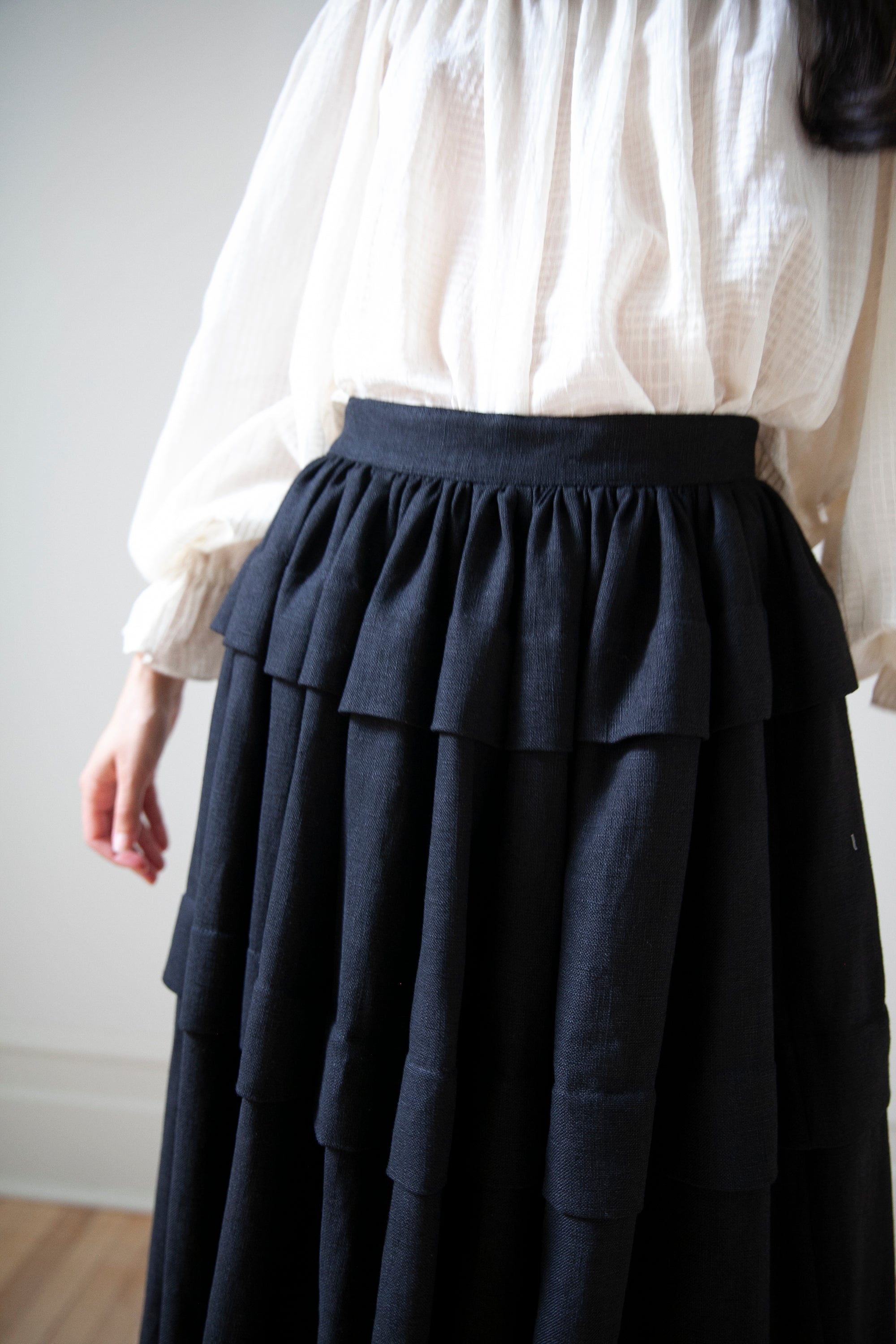 Carys Skirt - Black Linen