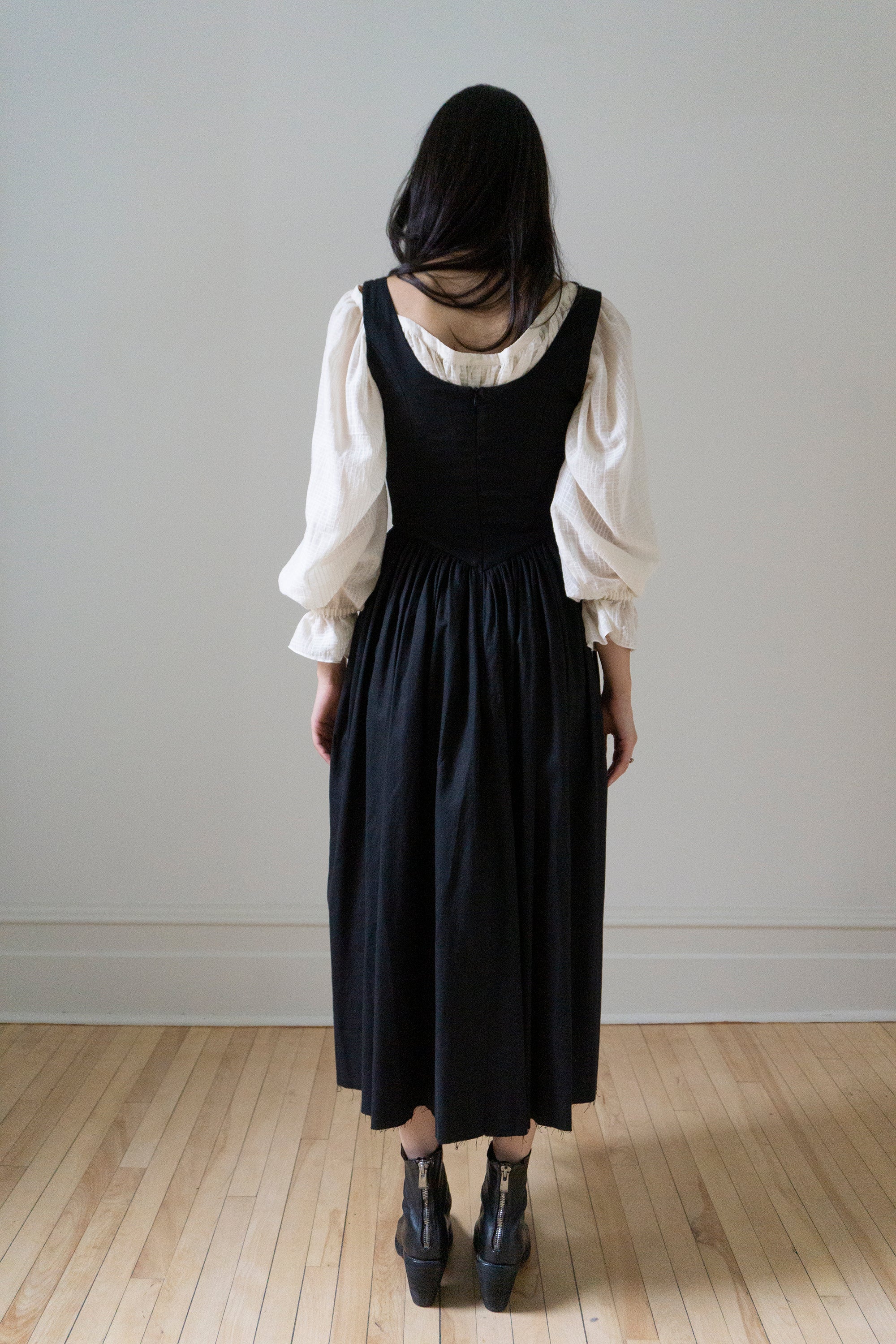 Robe Hemlock - Noir