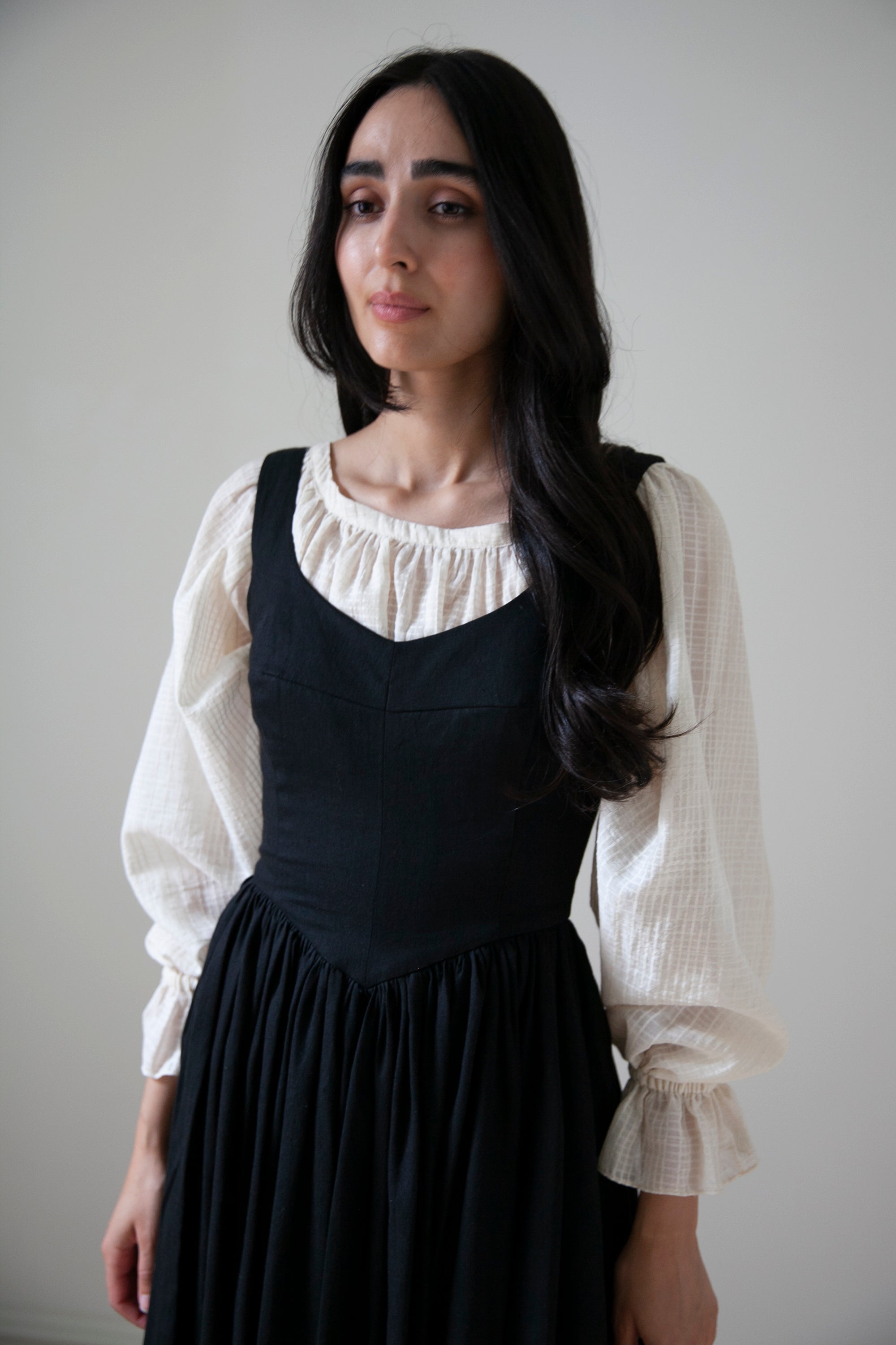 Robe Hemlock - Noir