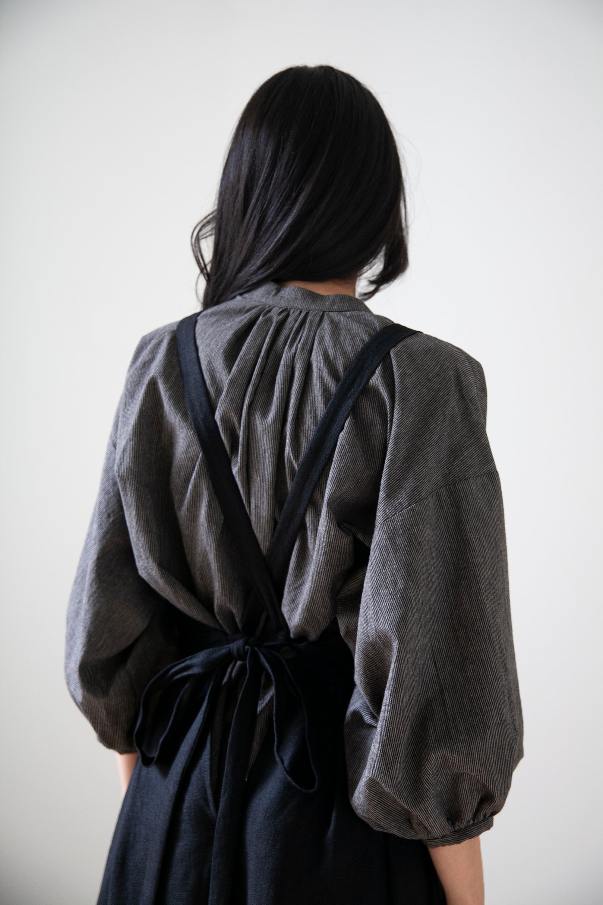 Robe Tablier Osa - Lin Noir