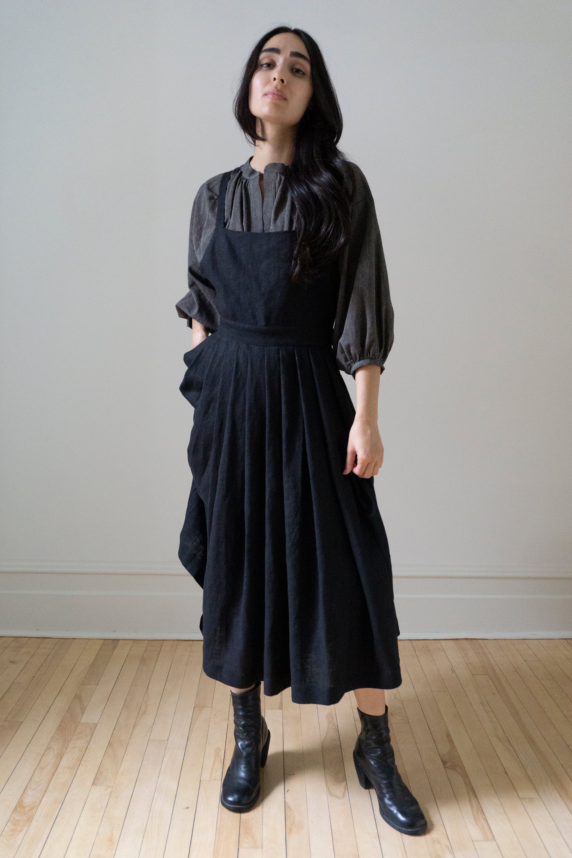 Robe Tablier Osa - Lin Noir