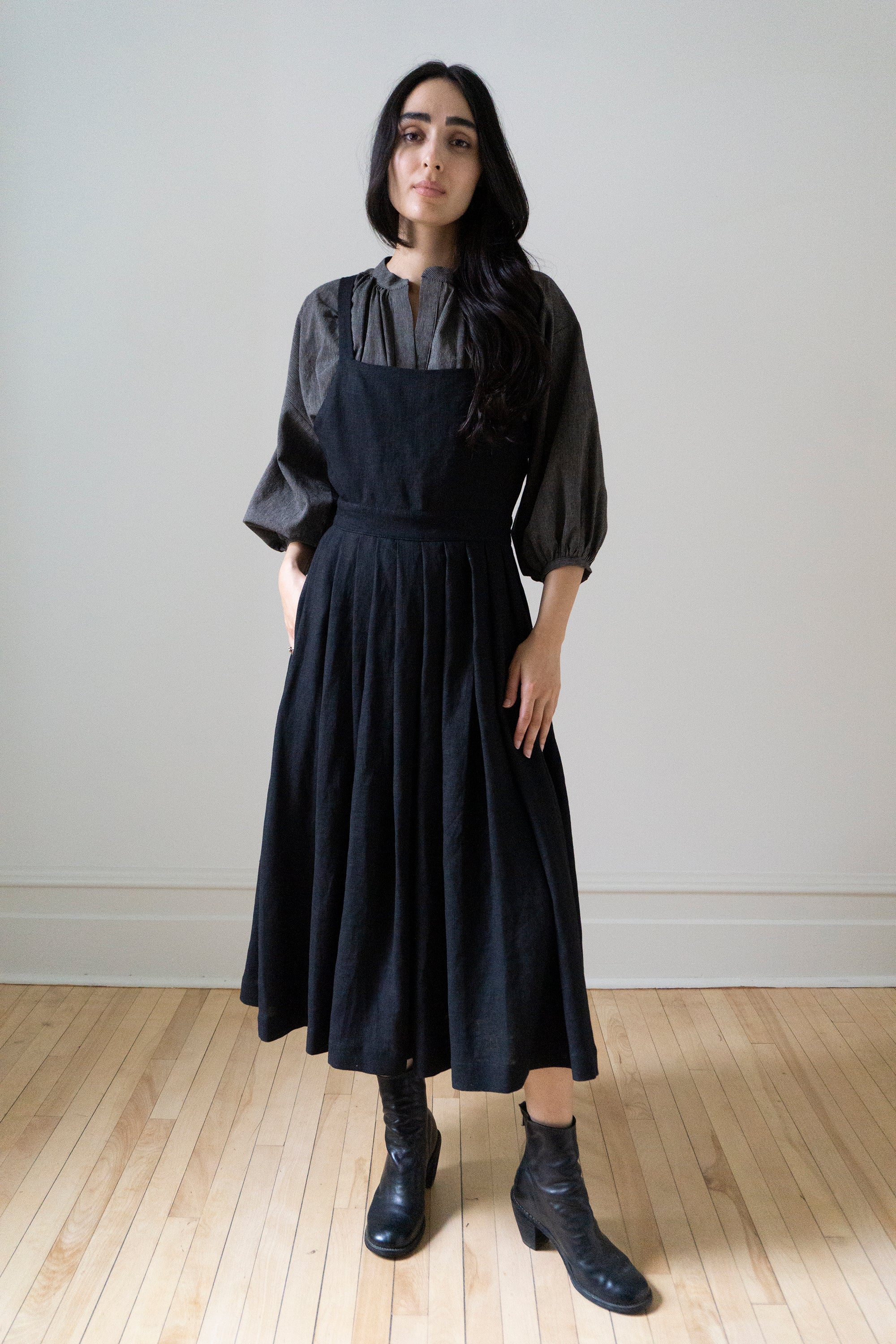 Robe Tablier Osa - Lin Noir
