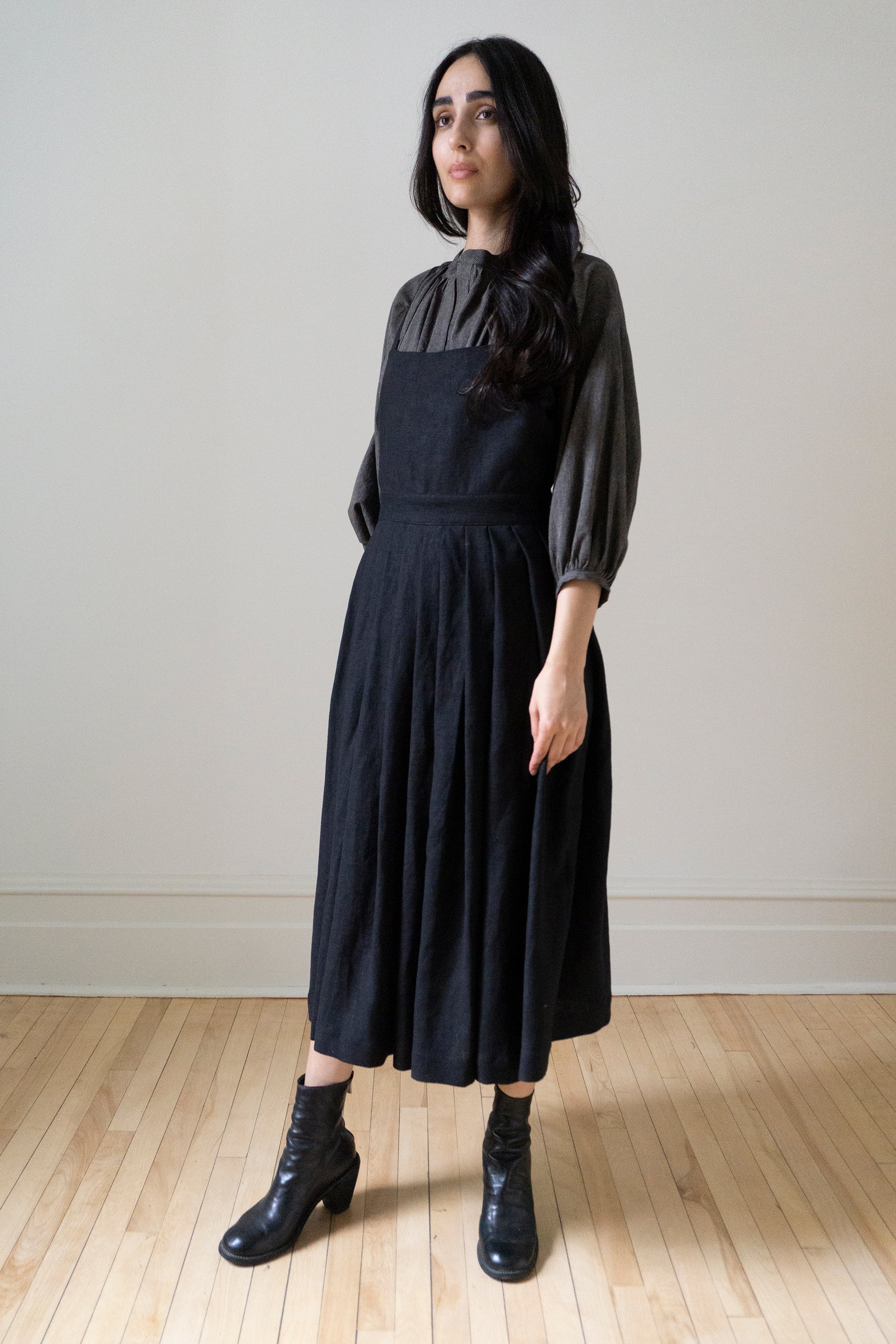 Robe Tablier Osa - Lin Noir