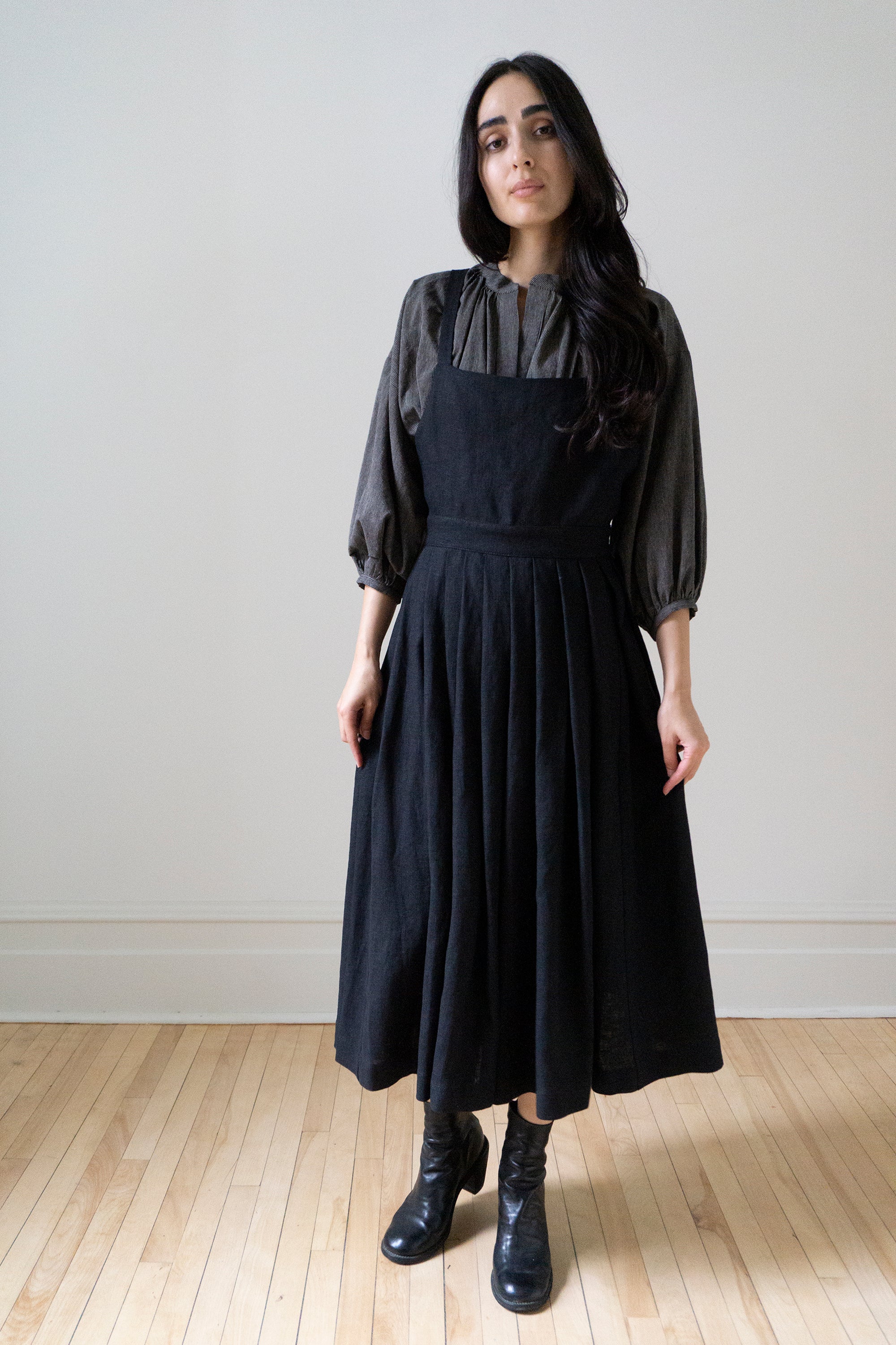Robe Tablier Osa - Lin Noir