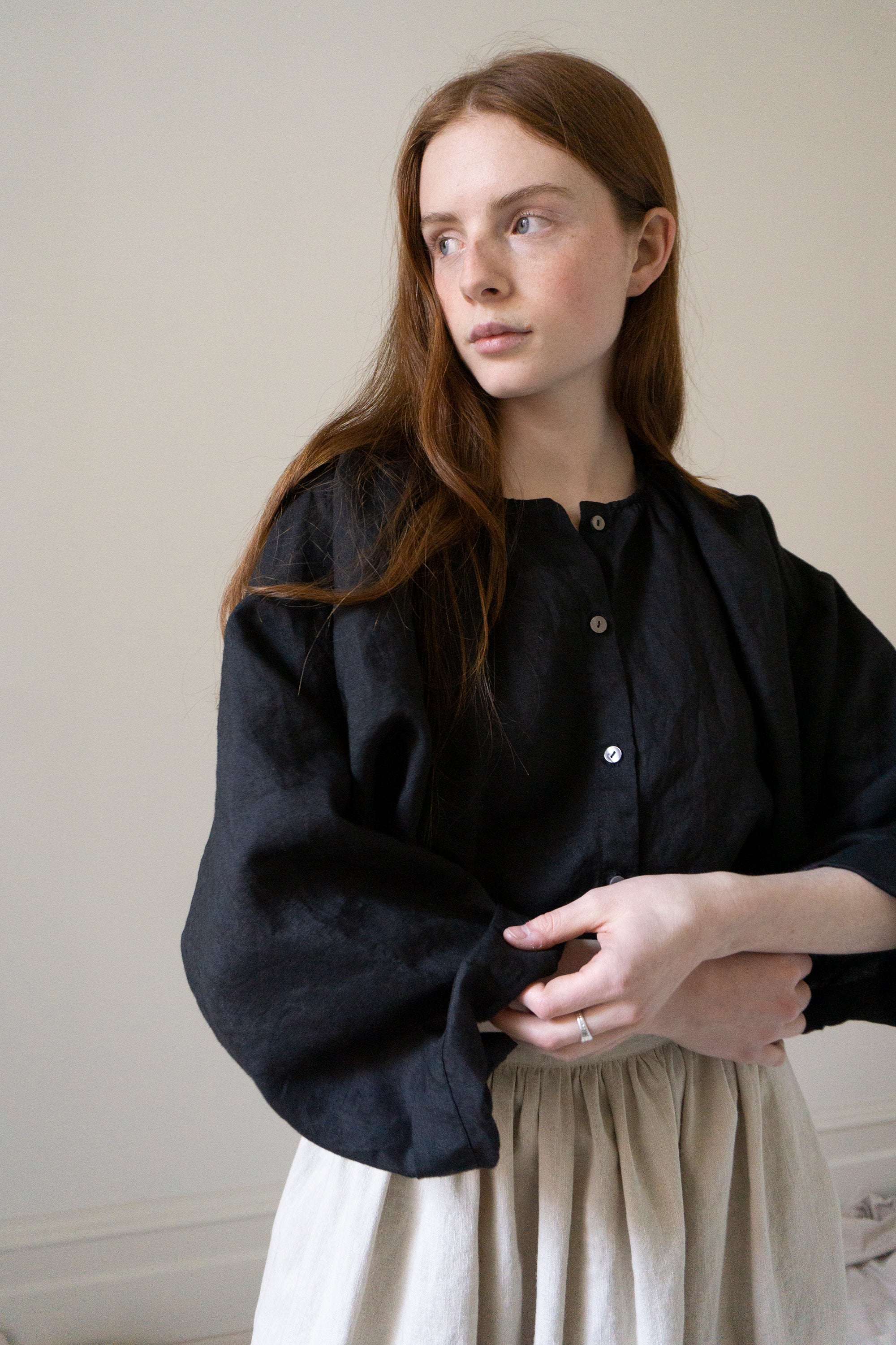 Sycamore Linen Shirt- Black