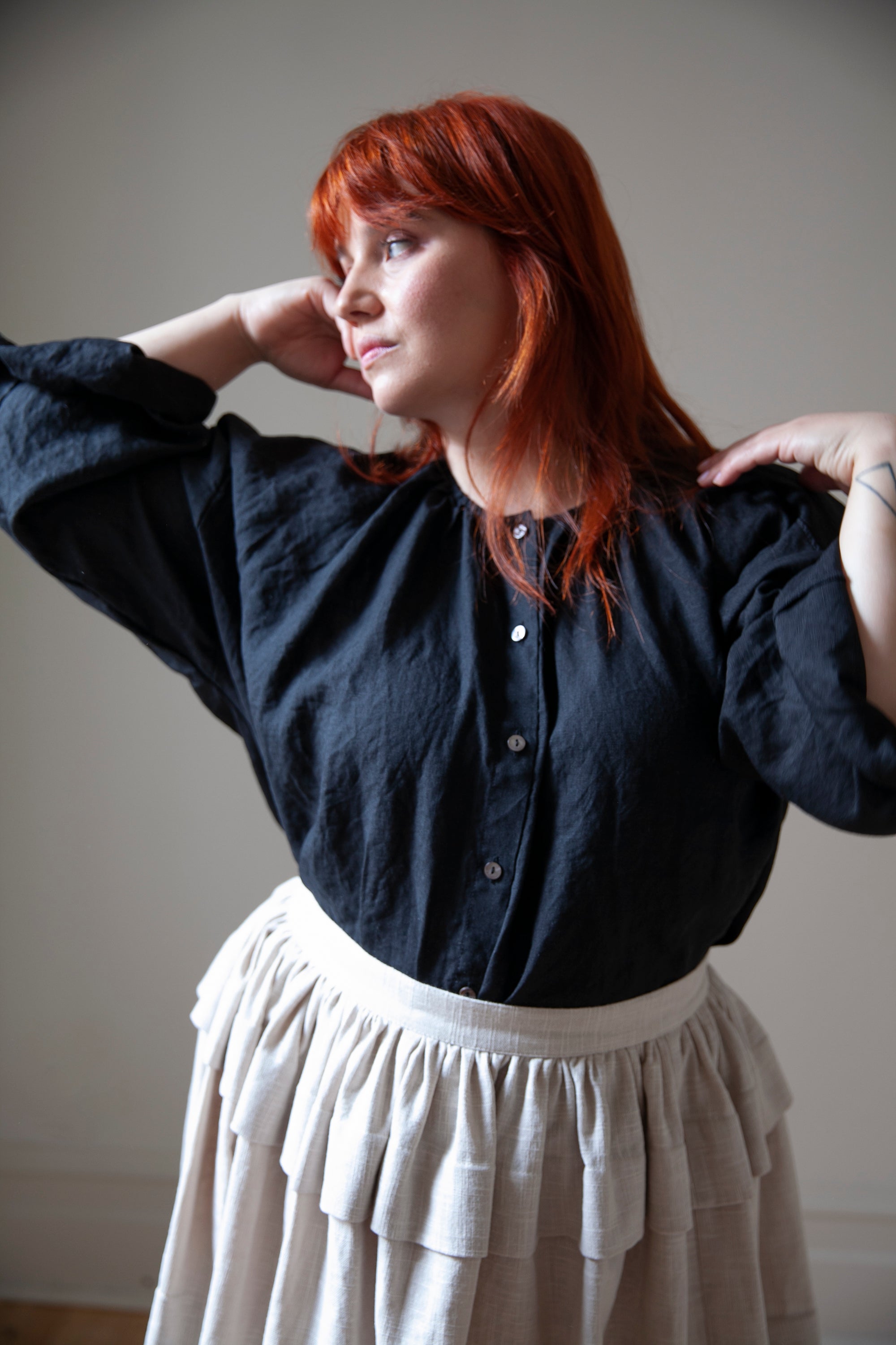 Sycamore Linen Shirt- Black