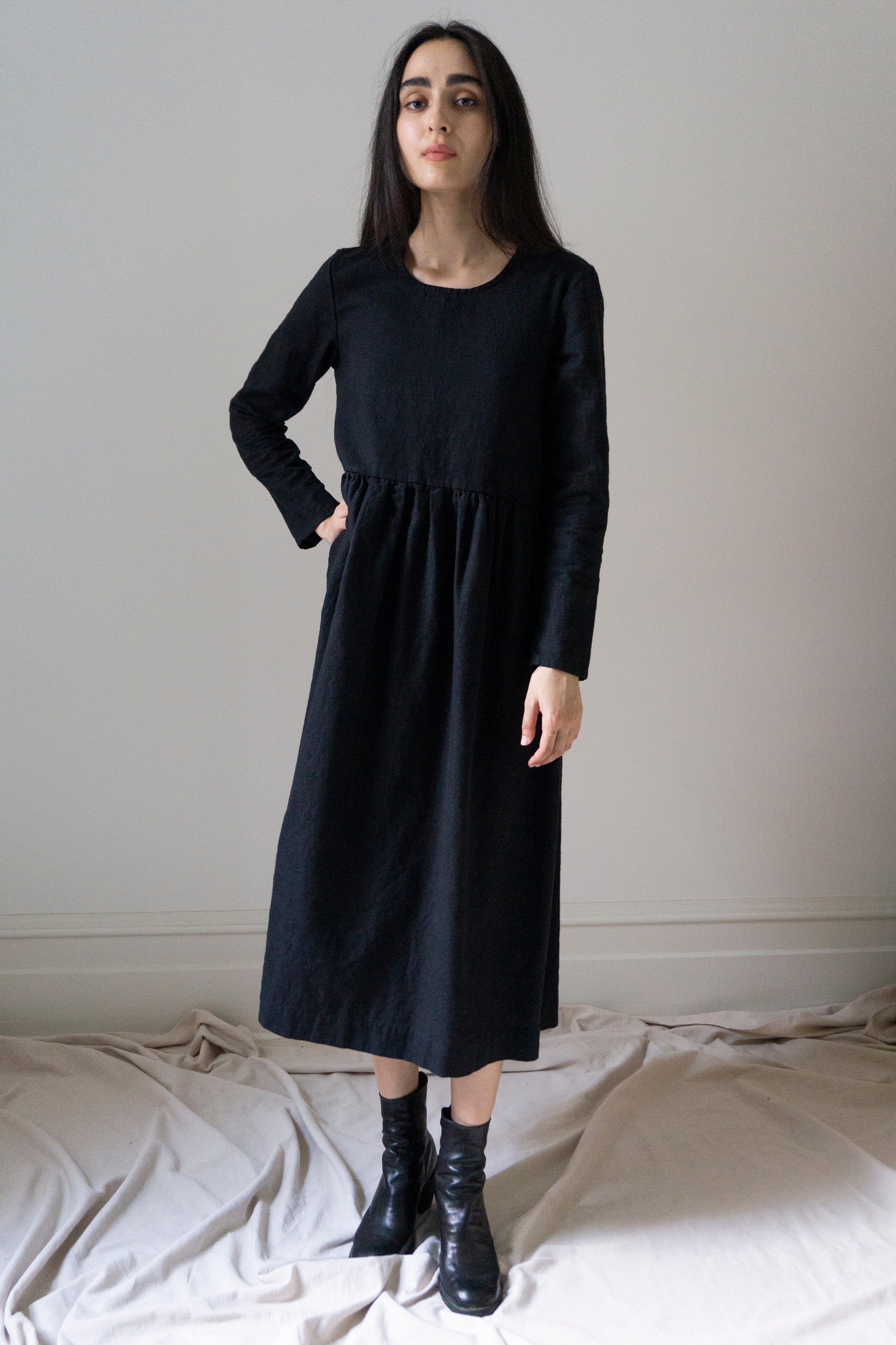 Alys Linen Dress - Black