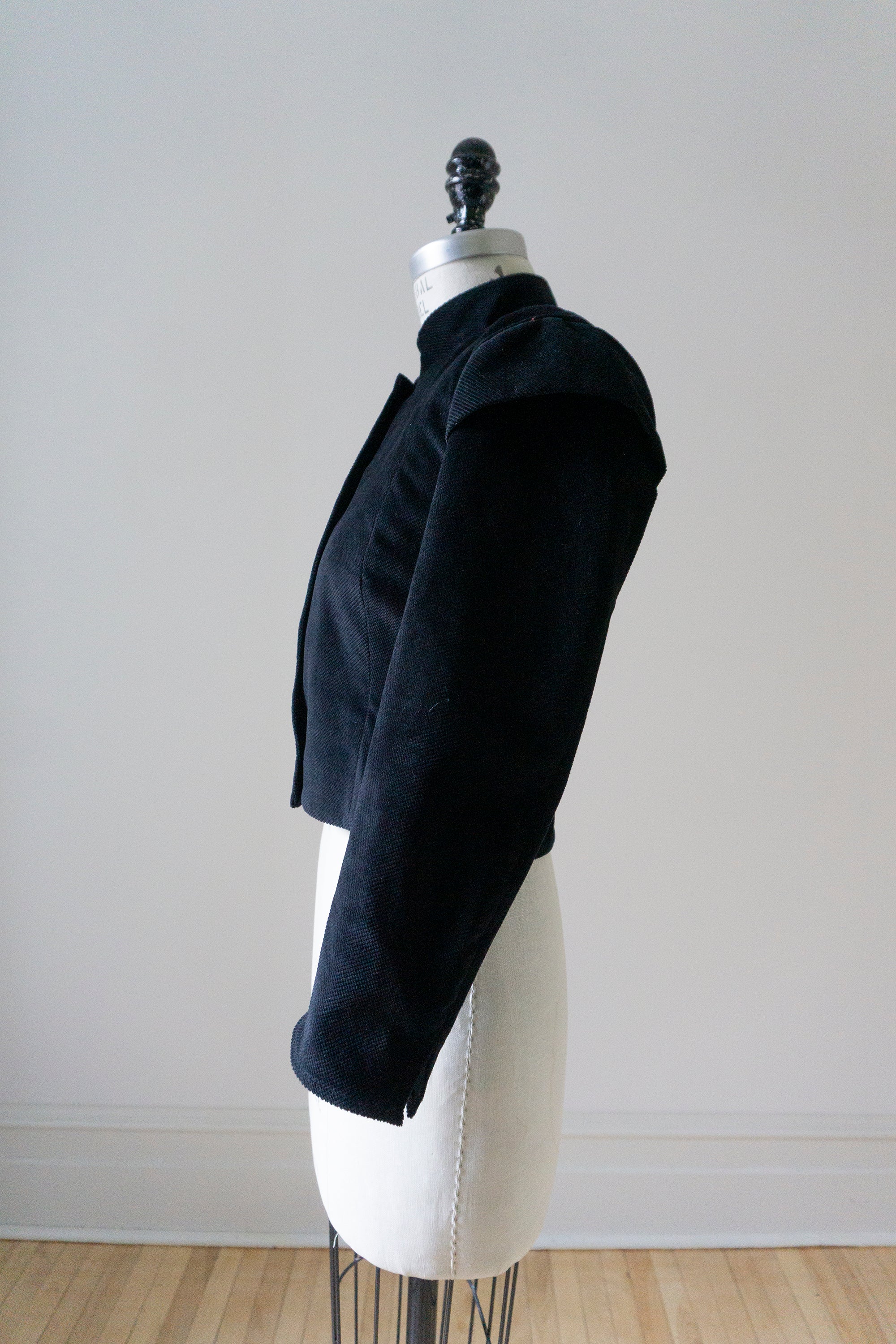 Guinevere jacket with sleeve caps - Black Velvet Twill (size L)