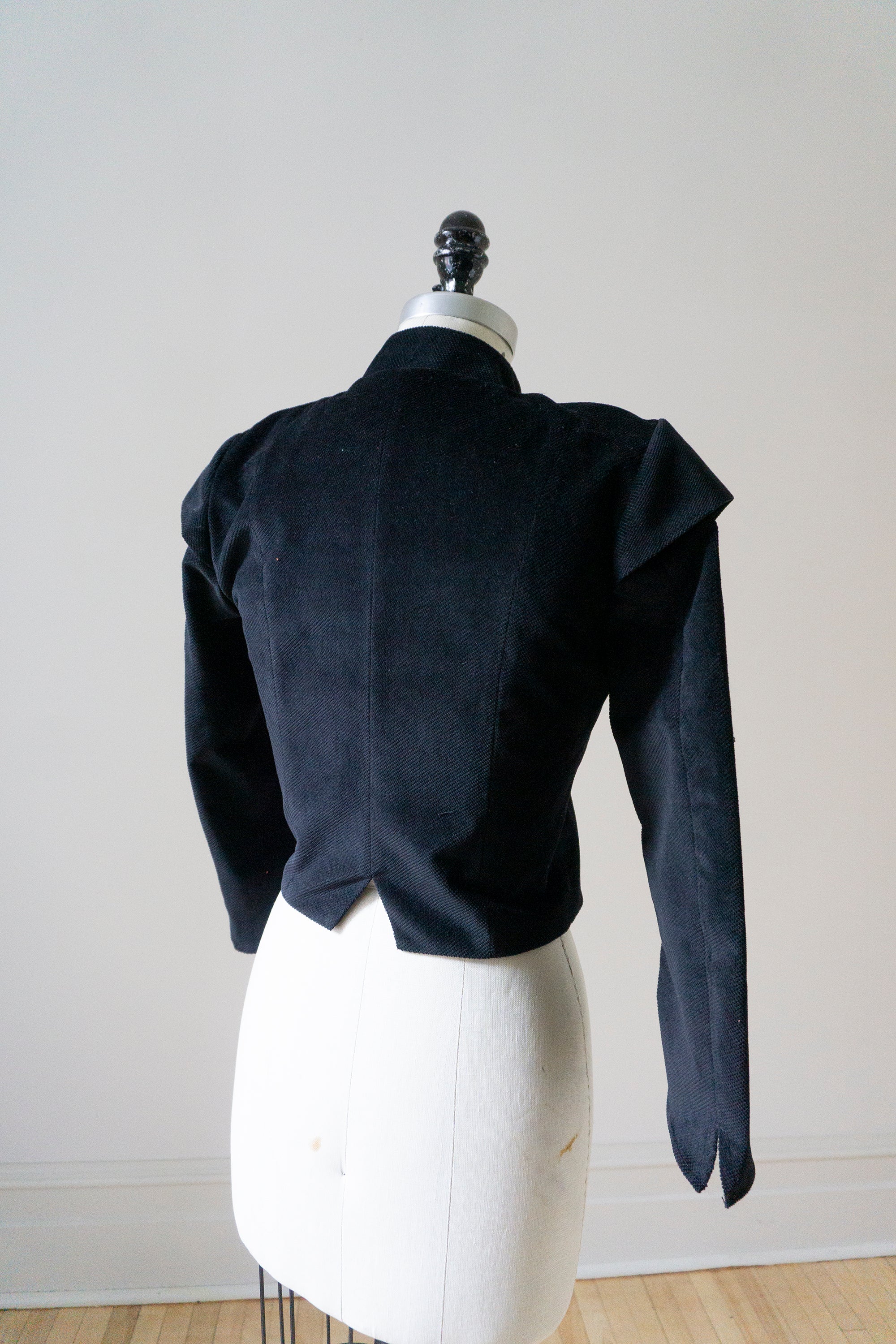 Guinevere jacket with sleeve caps - Black Velvet Twill (size L)