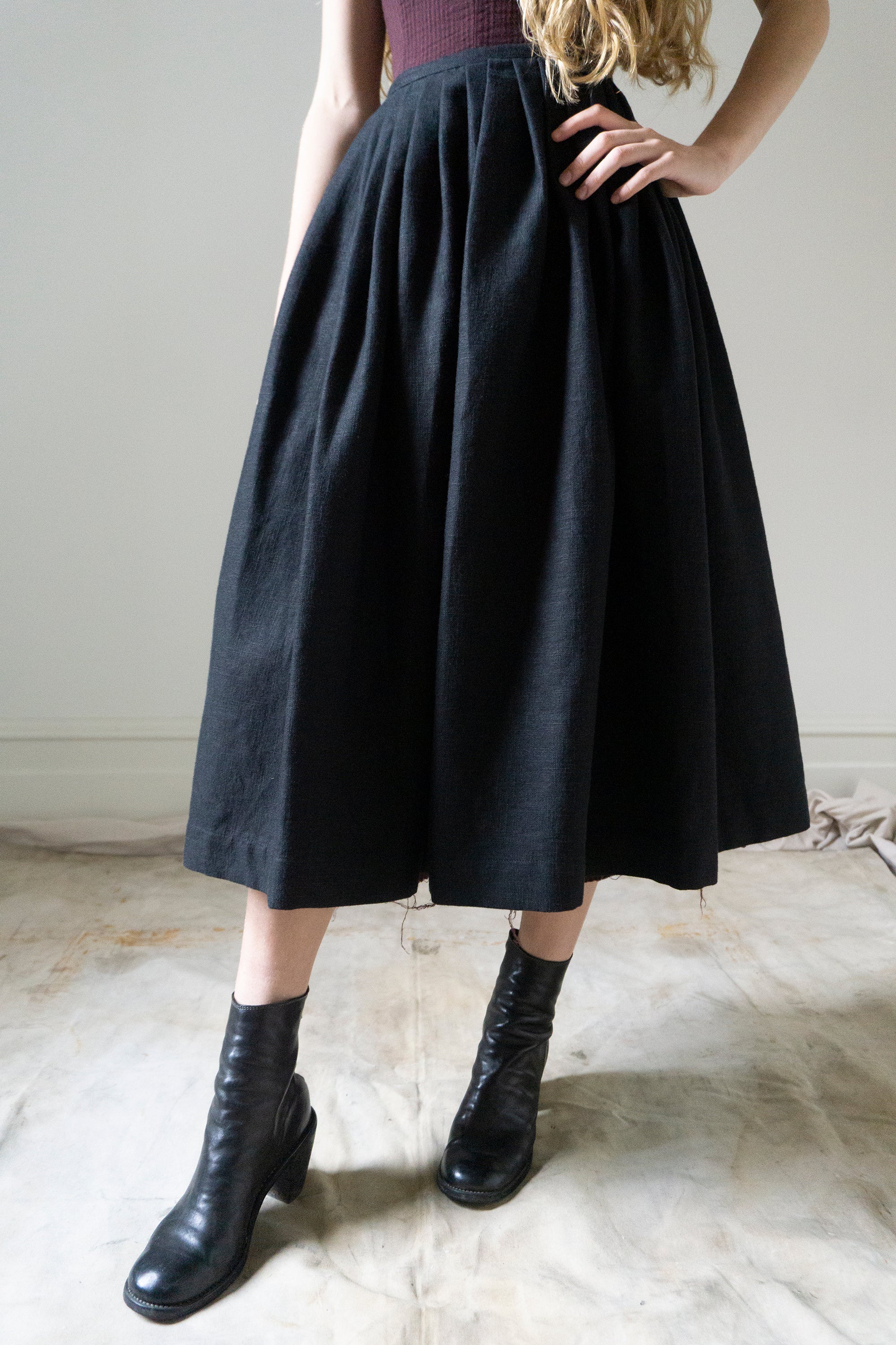Elleri Apron Skirt - Black