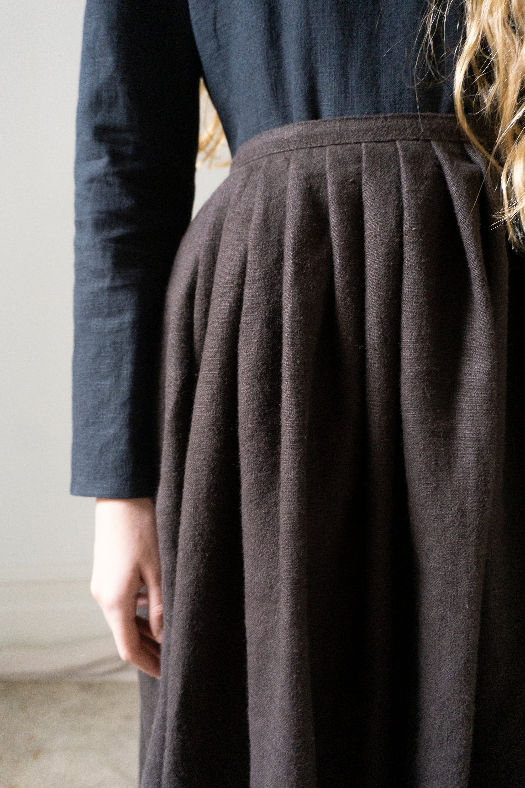 Elleri Apron Skirt - Clove