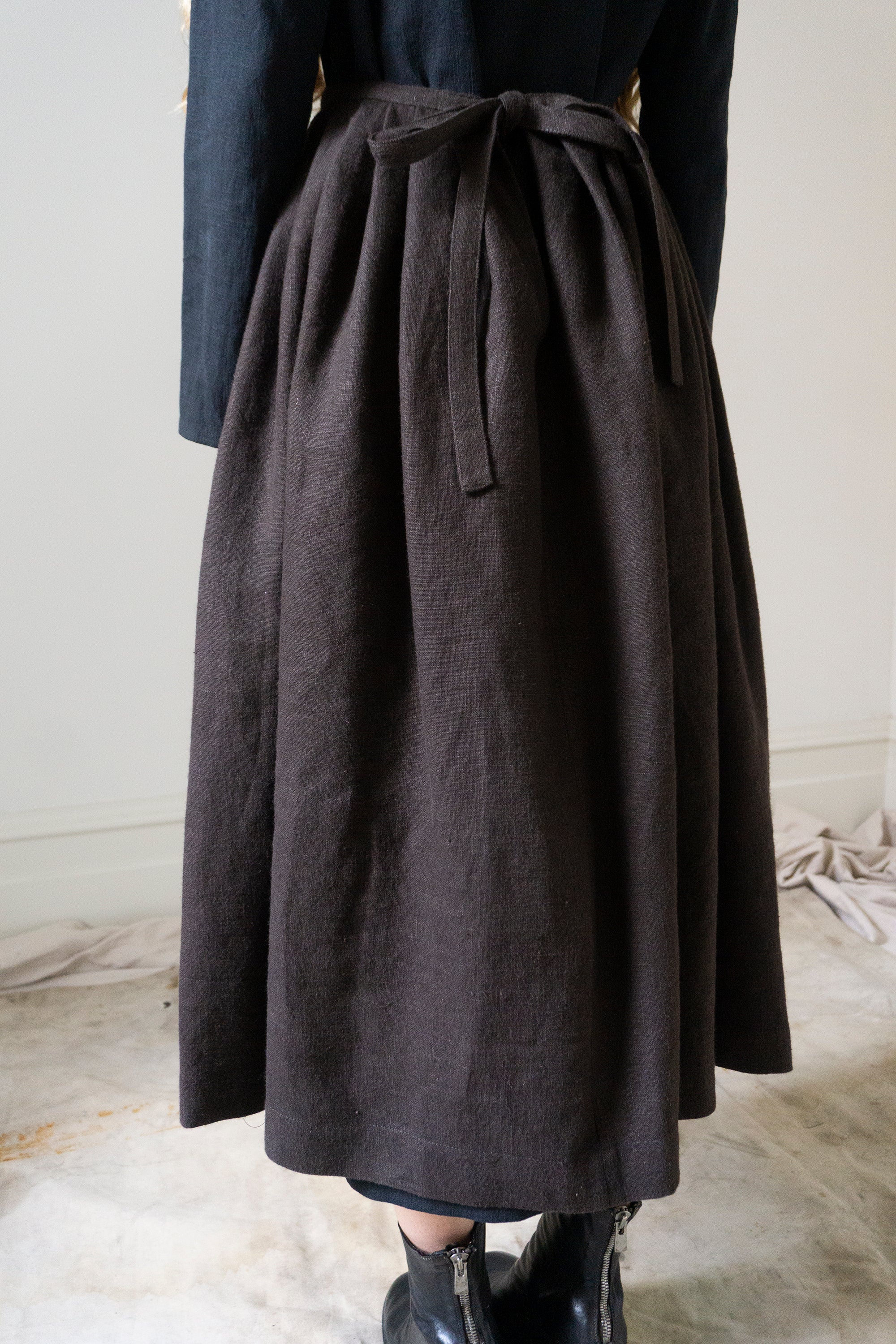 Elleri Apron Skirt - Clove