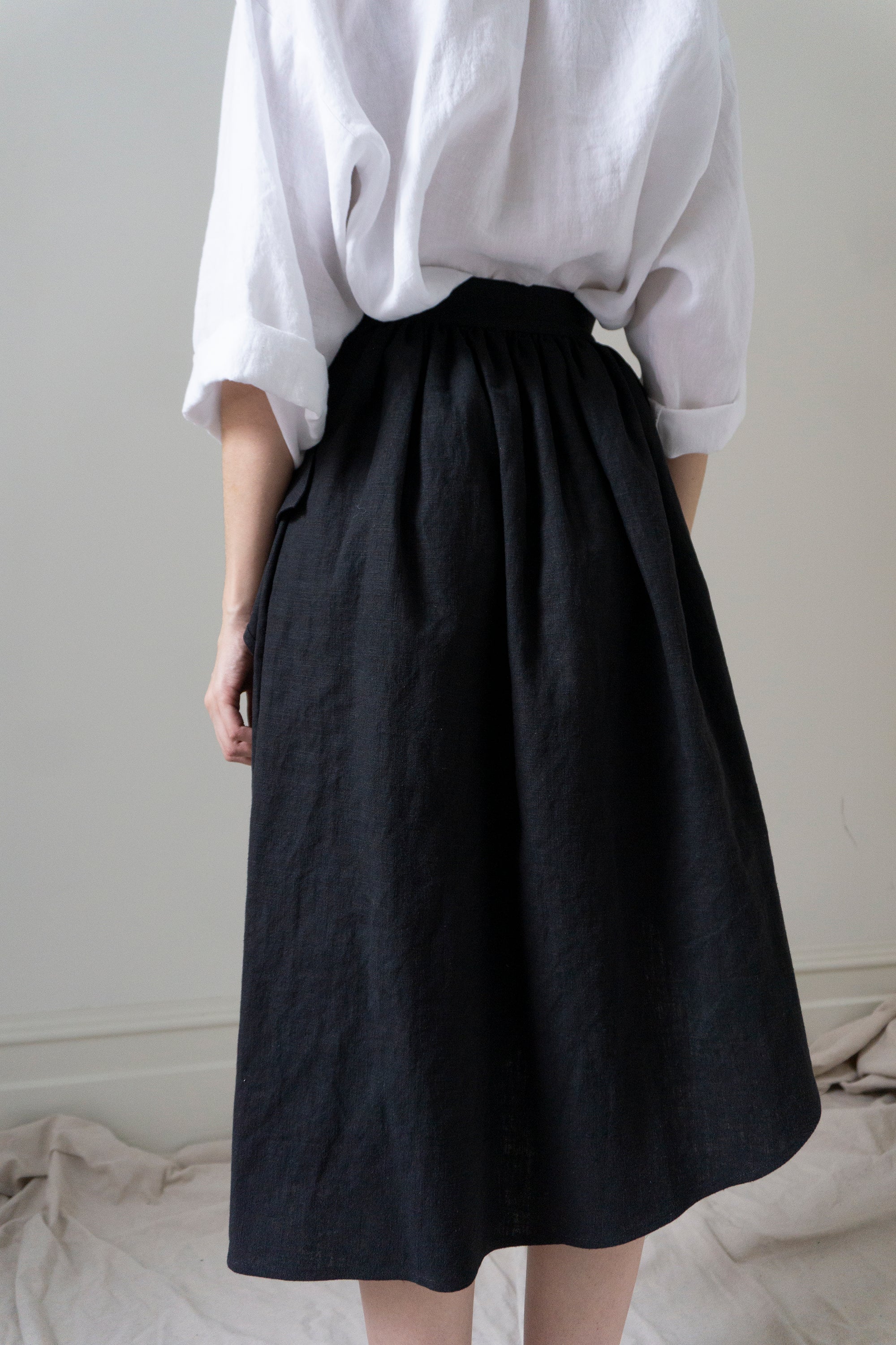 Fenna Linen Skirt- Black