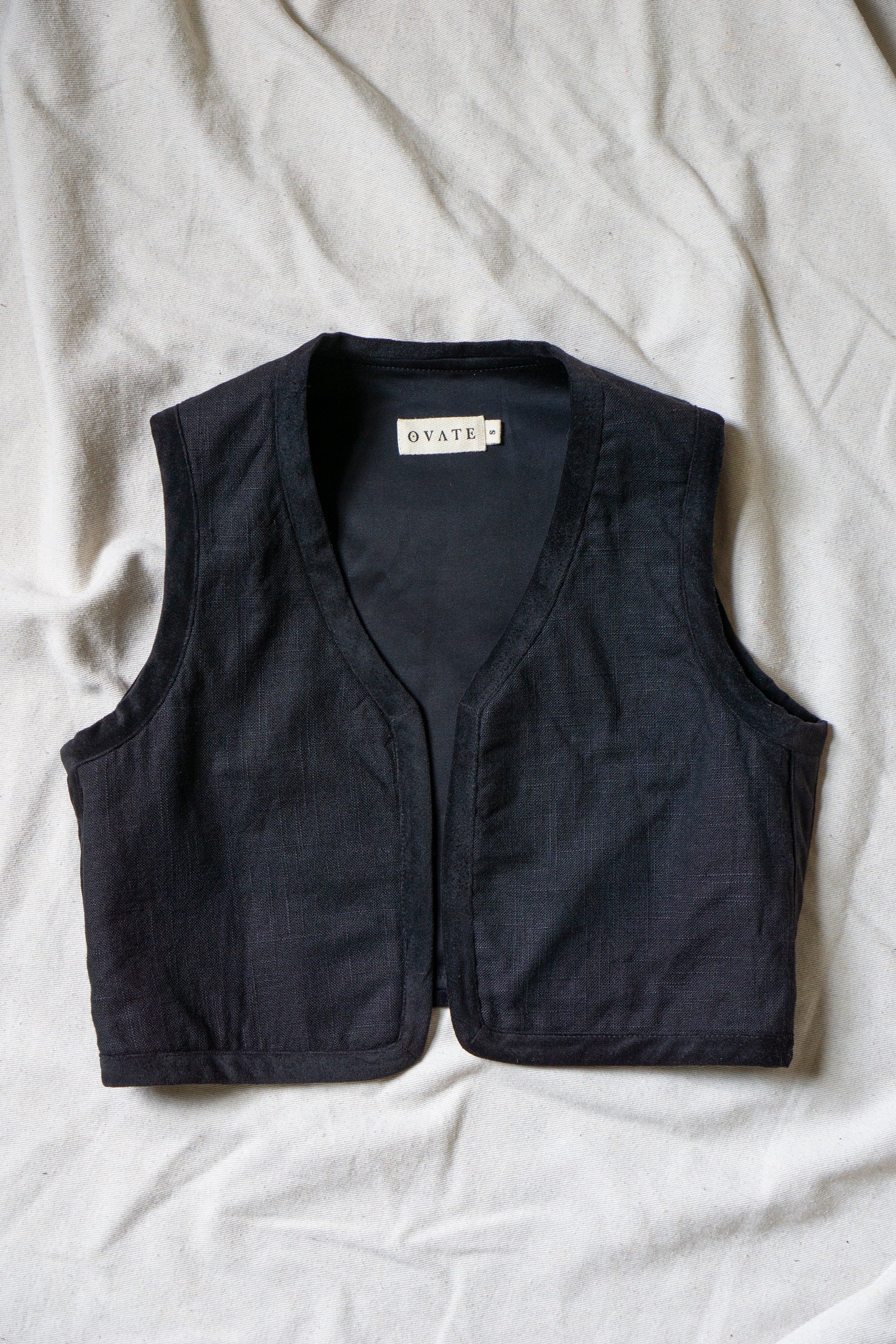 Elis Vest - Black