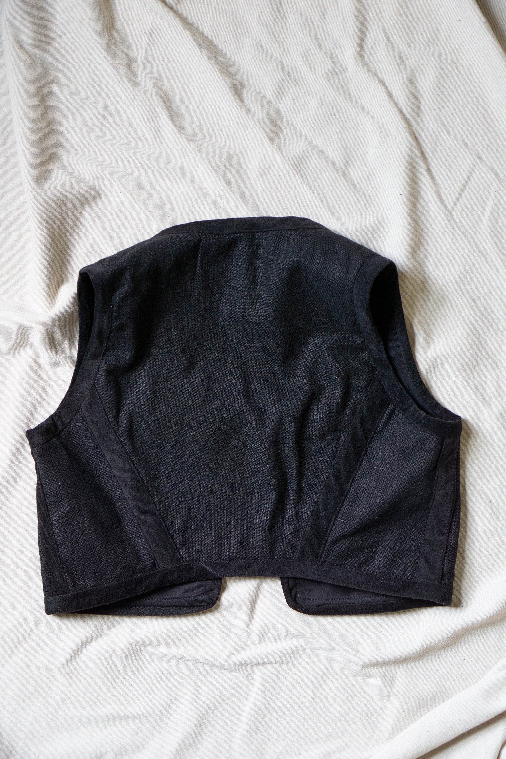 Elis Vest - Black