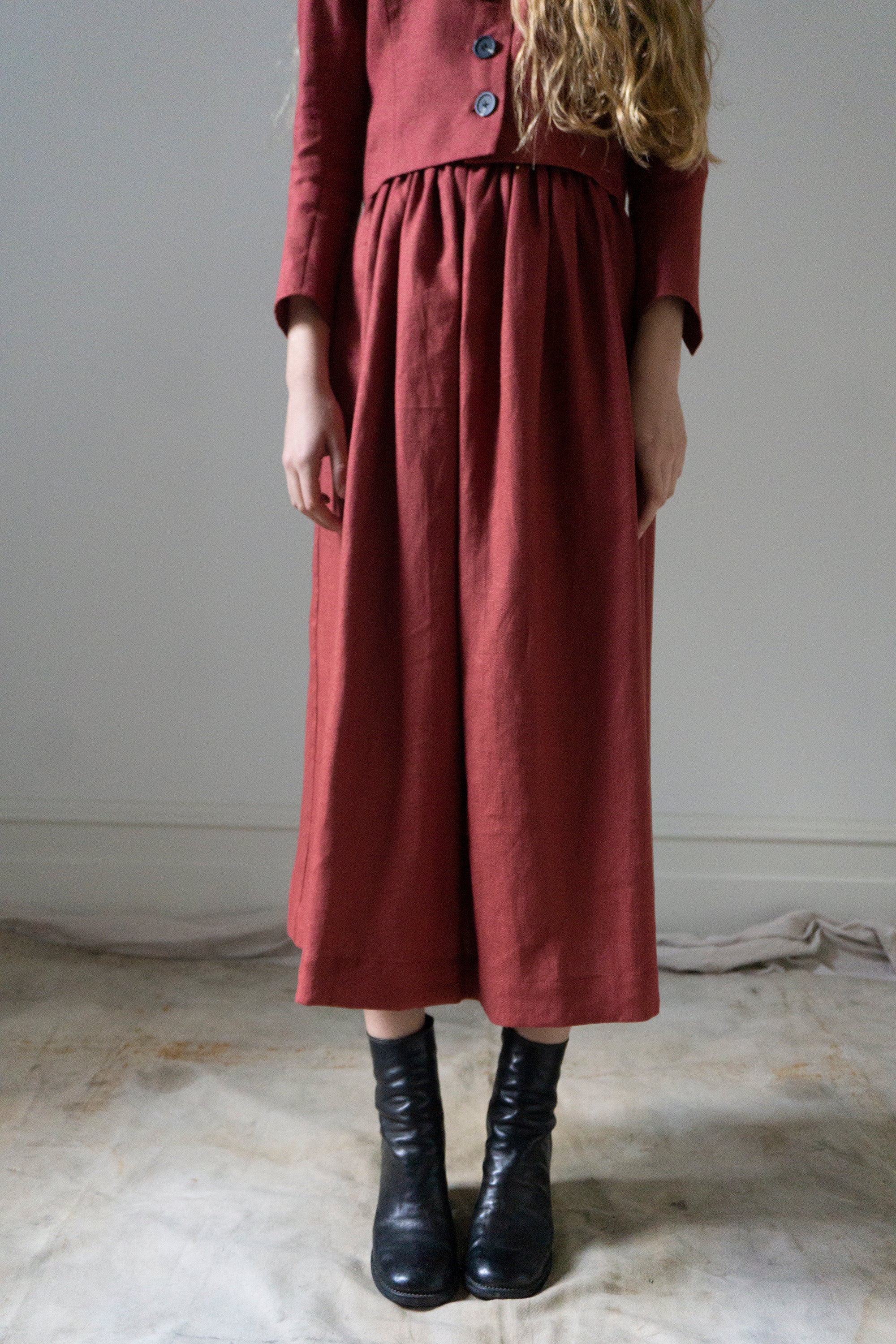 Marla Linen Skirt - Carmine