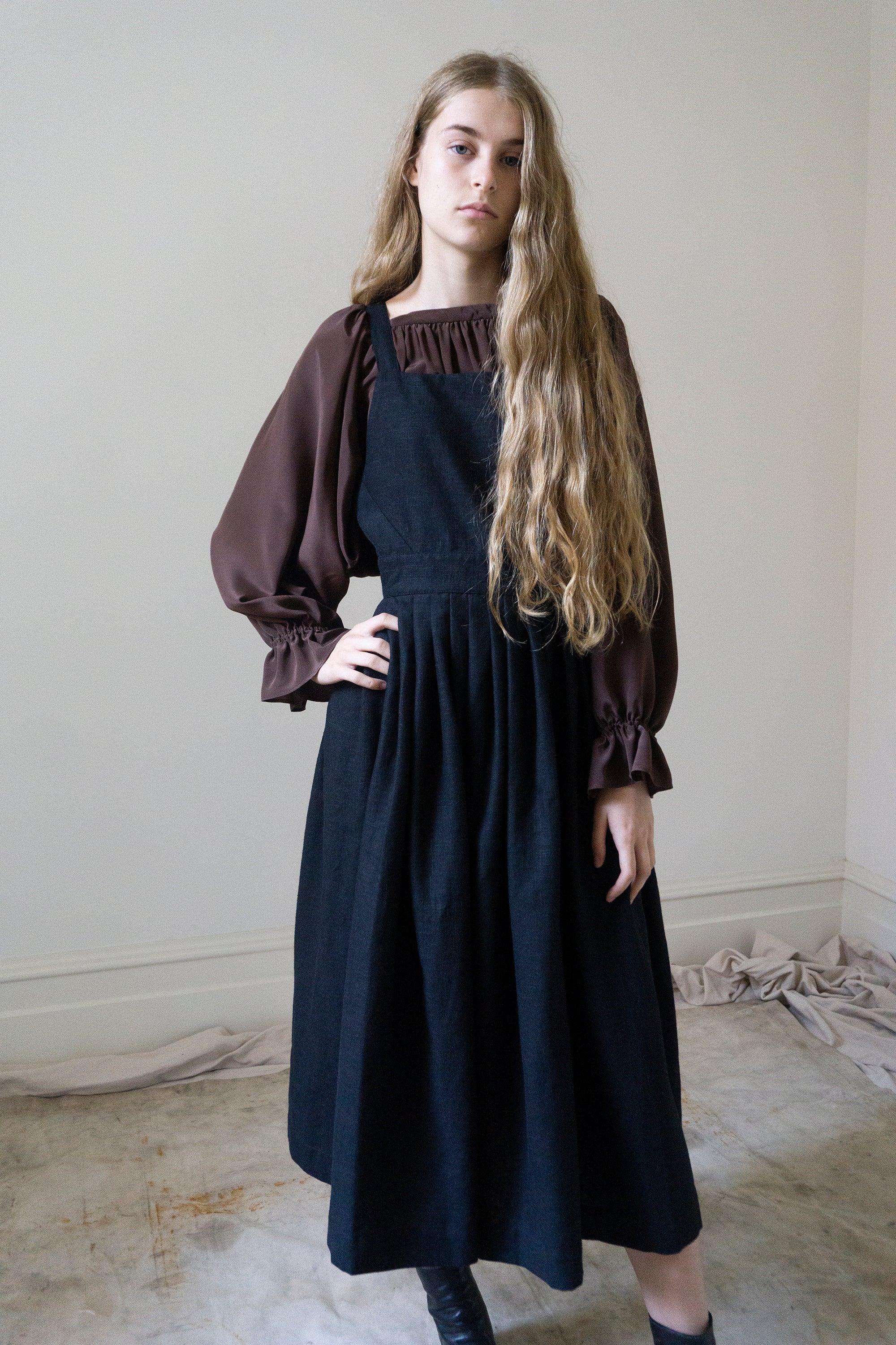 Robe Tablier Osa - Lin Noir