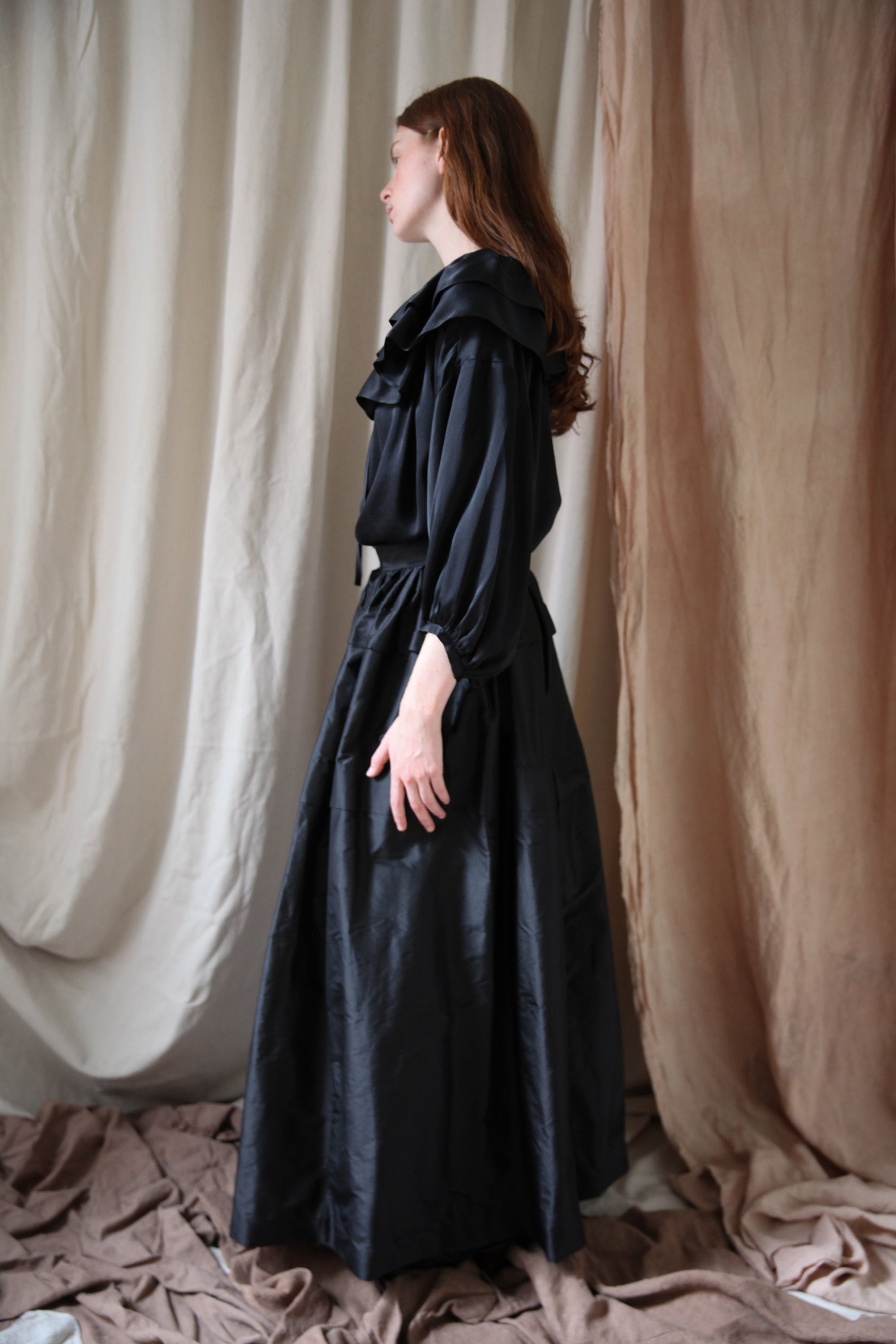 Carys Skirt - Black Silk Dupioni