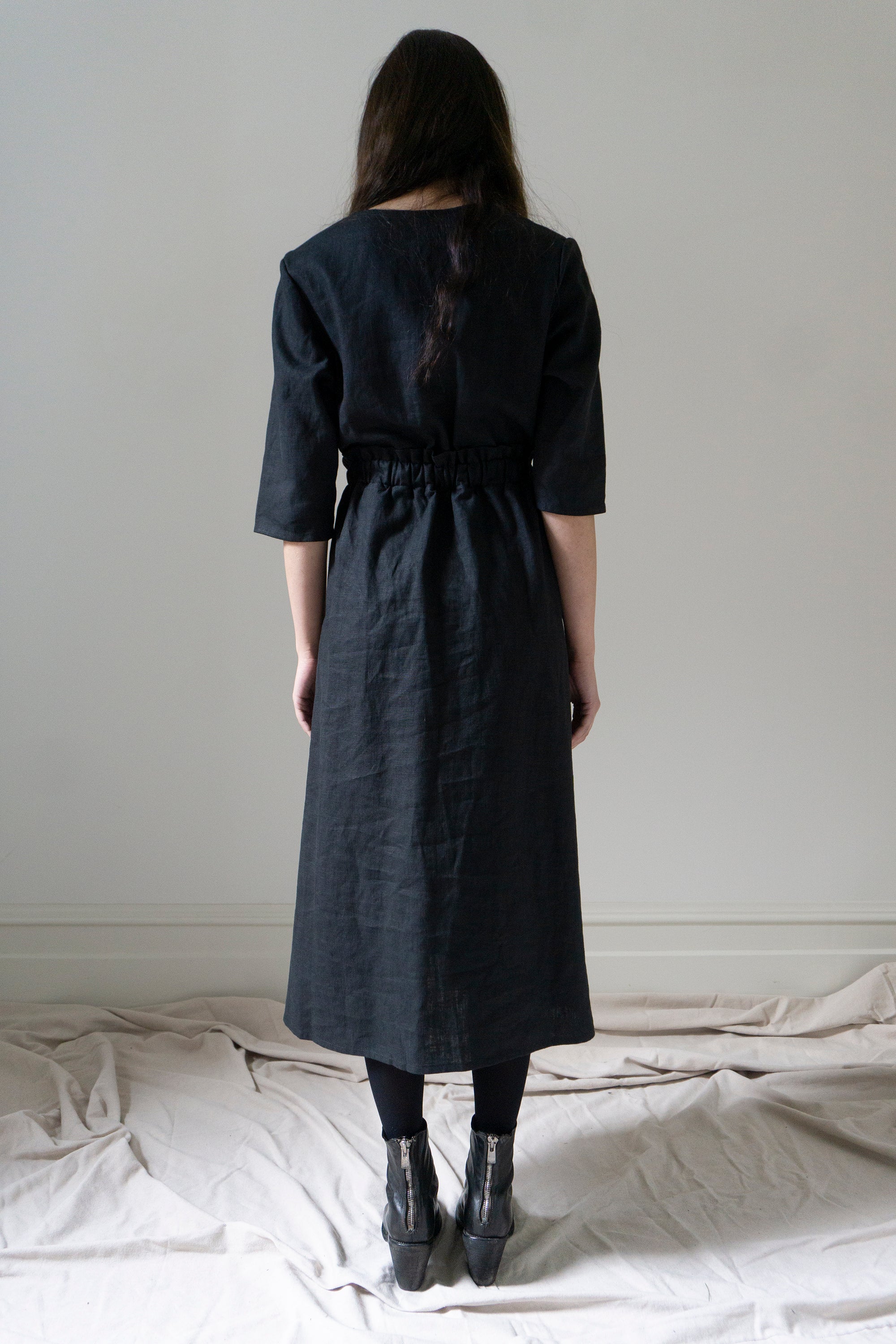 Albertine Linen Dress (SIZE S)