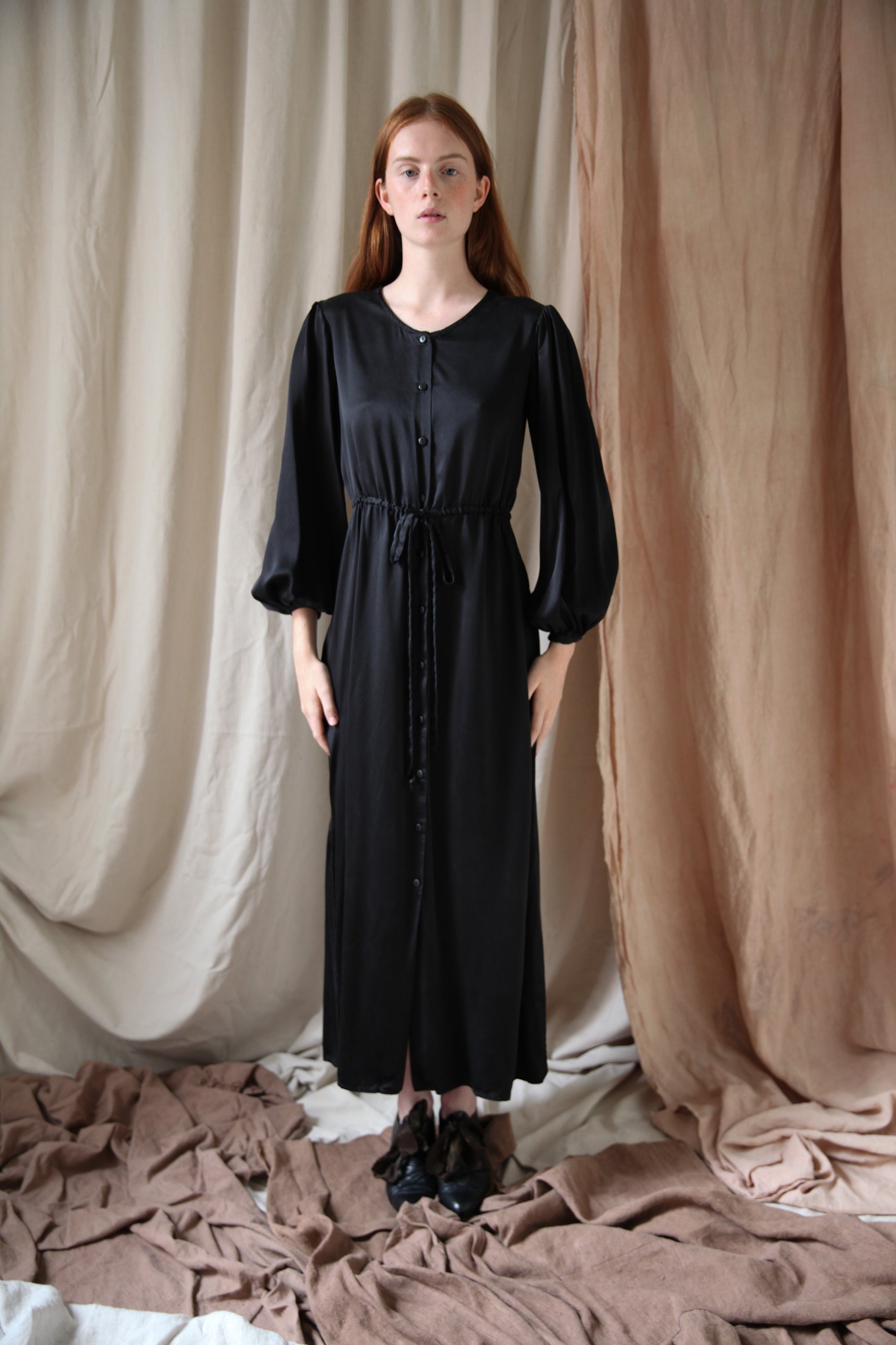 Robe Inez - Charmeuse de soie noire