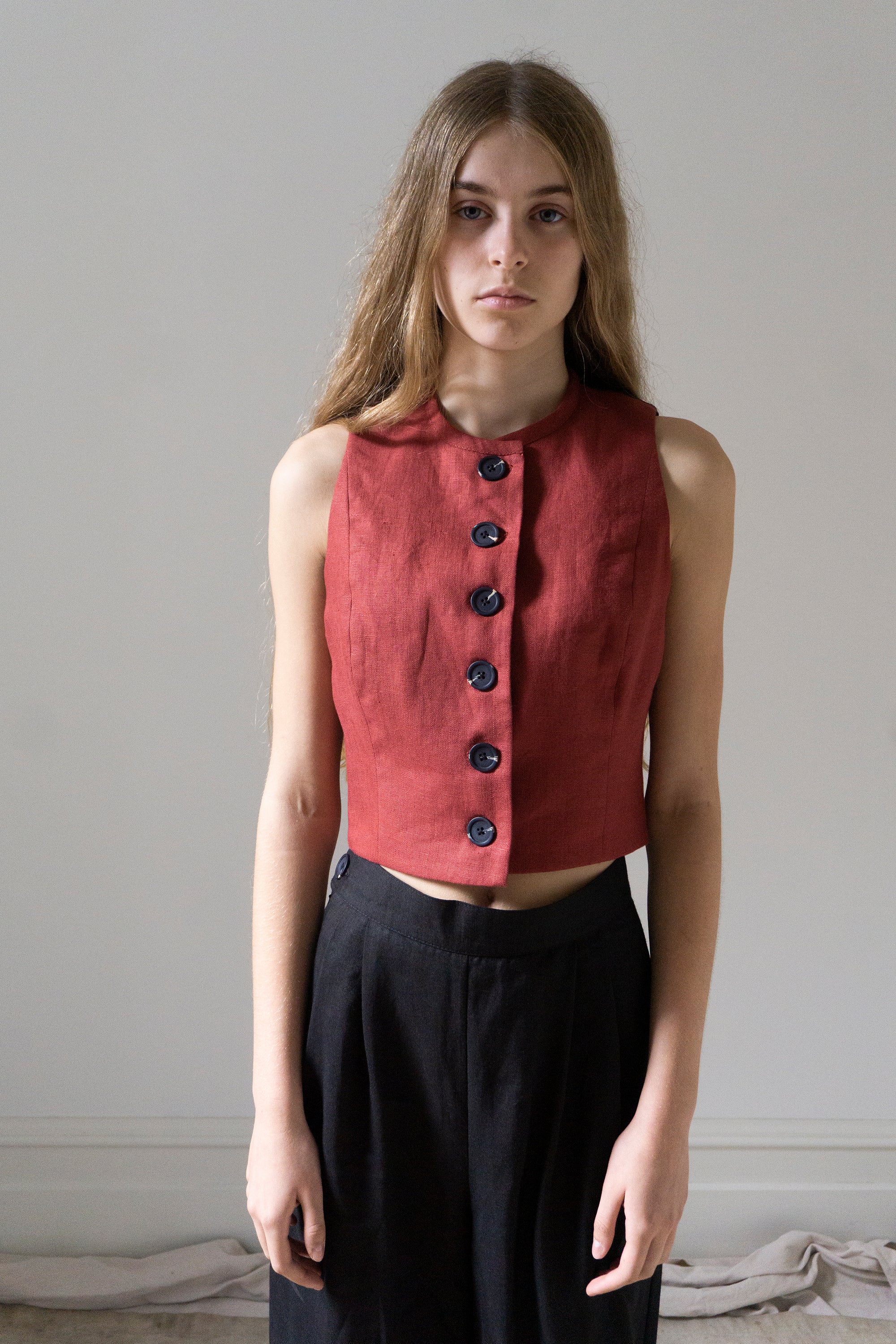 Tove Linen Waistcoat - Carmine
